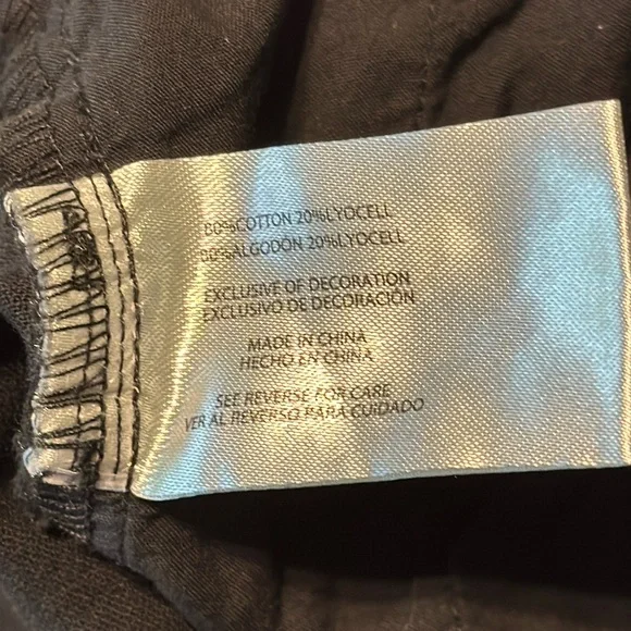 NWT, GAP XL, Black Cargo Pants with Tapered Leg - Picture 7 of 7